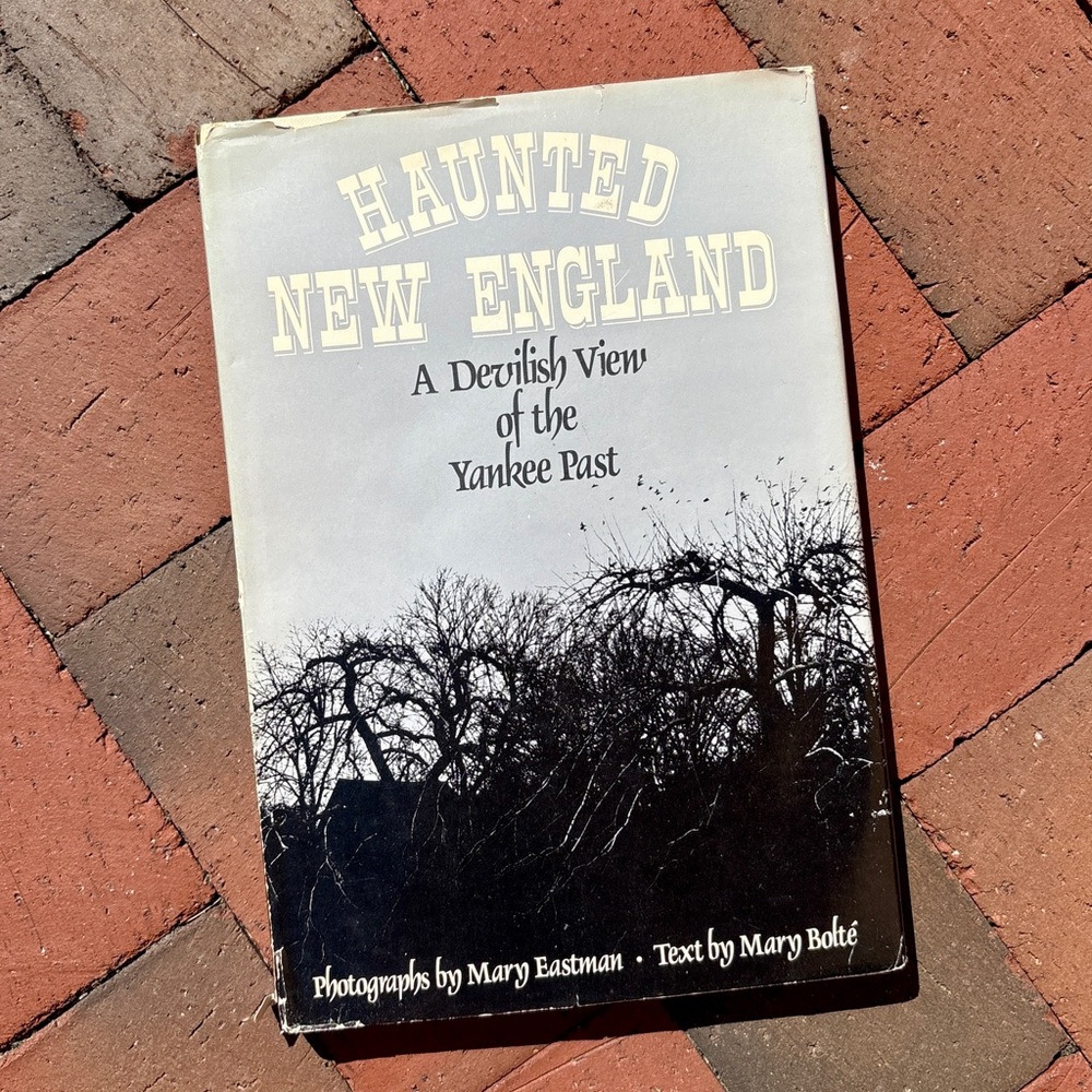 1972 Haunted New England Devilish Yankee Ghost Spooky Chatham Press Review Copy